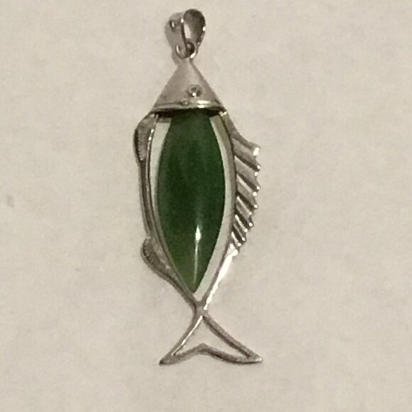 Very lovely sterling silver & jade fish pendant - Picture 3 of 6